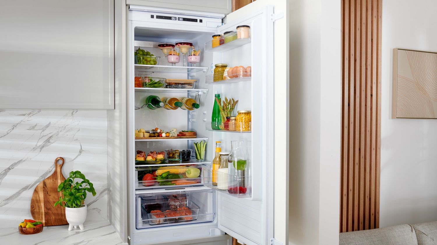 Więcej miejsca na przechowywanie produktów – lodówki Amica z pojemnością XXL