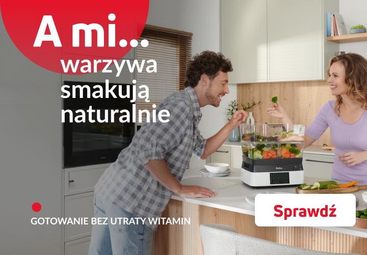 Para szykuje posiłek w parowarze